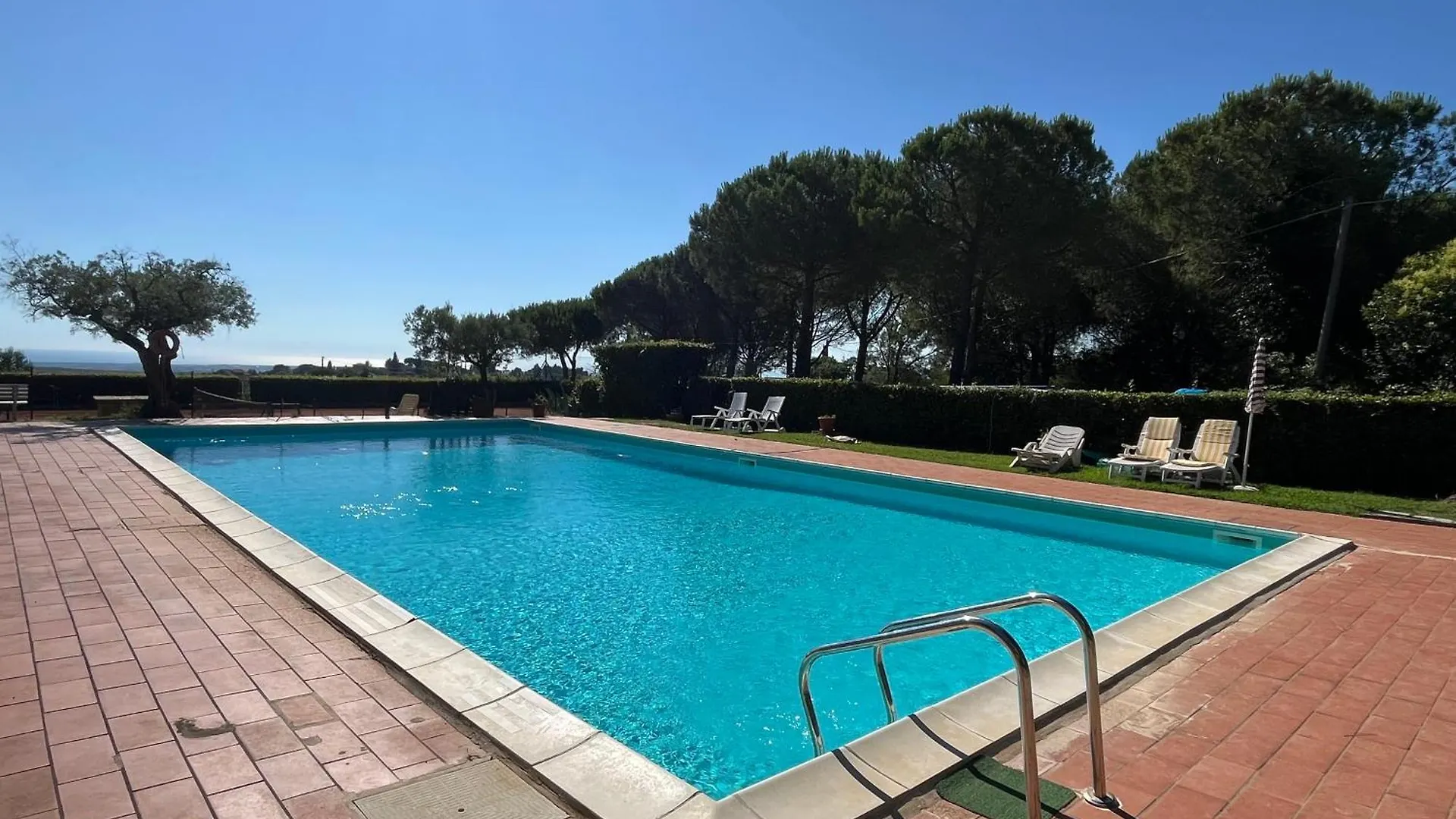 Aparthotel Residence La Villa Attico Panoramico Montescudaio Italië