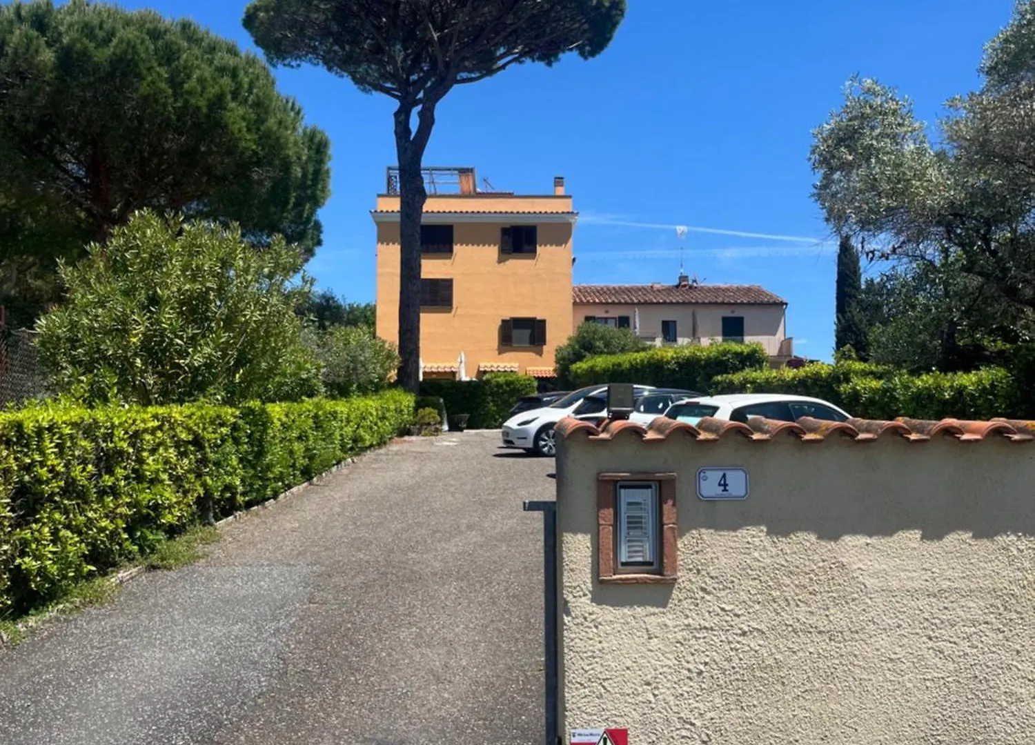Residence La Villa Attico Panoramico Montescudaio 0*,  Italia